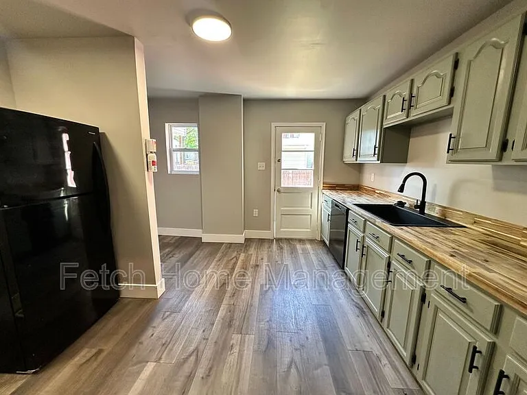 334 Lehman St — Photo 19