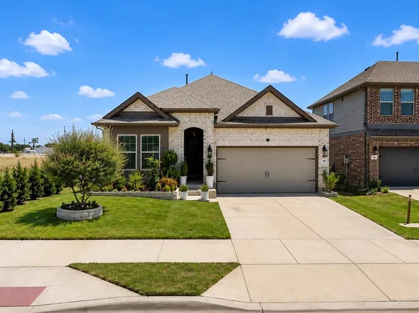 102 Camelia St, Garland, TX 75043
