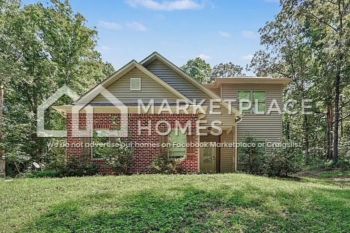 4 bed, 2.5 bath, 2160 sqft, $2,045 — Photo 1