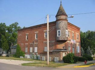 426 N Main St, Seneca, IL 61360
