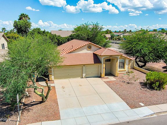 2nd image of 457 N Superstition Blvd