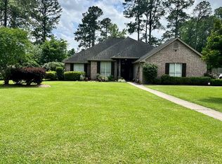 155 Brookhollow St, Vidor, TX 77662