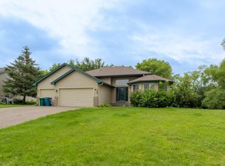 7309 Deer Pass Dr, Centerville, MN 55038