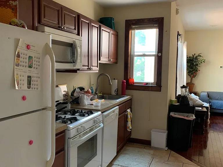 1824 W Diamond St — Photo 6