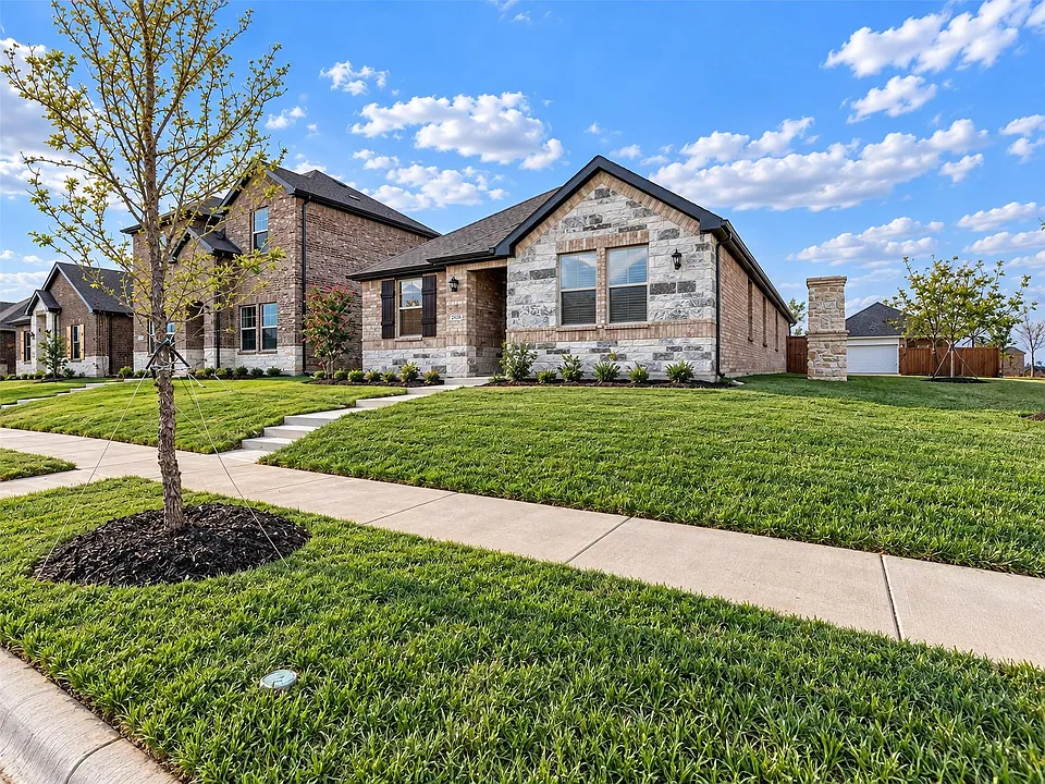 2536 Fairweather Dr