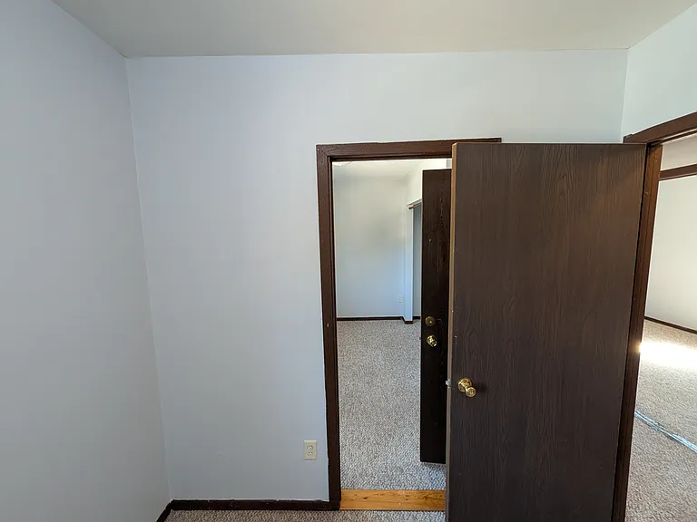 503 Scott Ave #2 — Photo 8