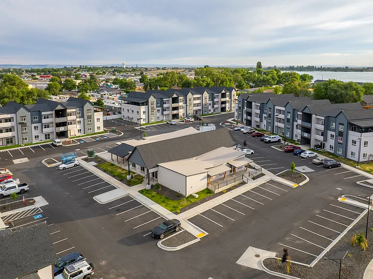 Modern Heights Apartments — Photo 25