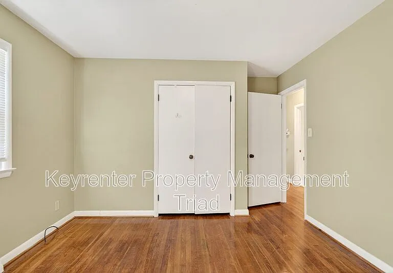 1821 W Meadowview Rd — Photo 24