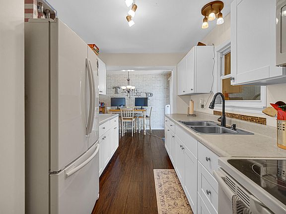 4th image of 434 W Walnut St