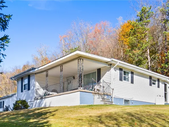 747 Barn St, Hooversville, PA 15936