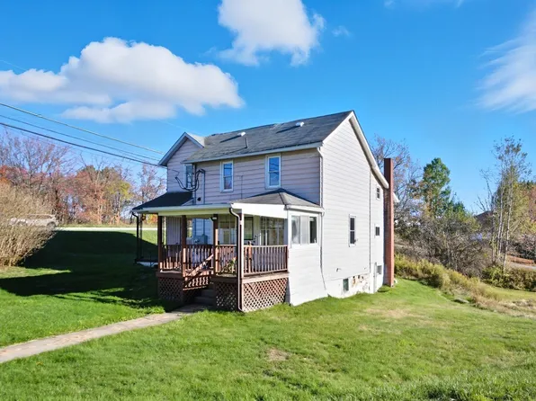 1056 S Saint Marys St, Saint Marys, PA 15857