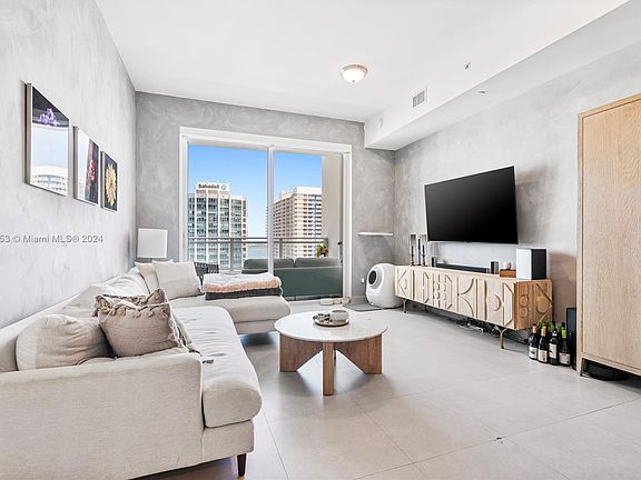 4th image of 1080 Brickell Ave Unit 2806