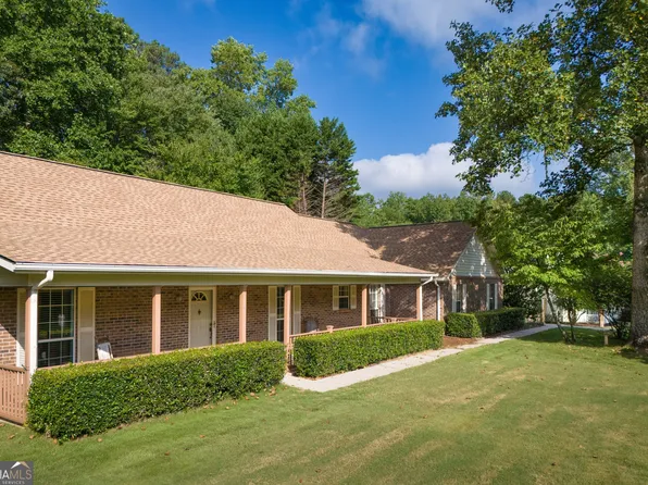 280 Little Creek Dr, Sharpsburg, GA 30277