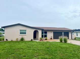 919 Southern Pine Ln, Sarasota, FL 34243