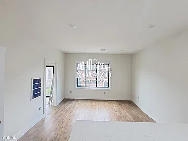 15 Heller Pkwy #3 — photo 4 of 9