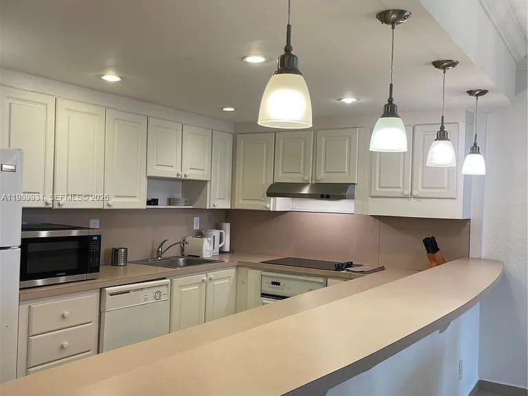 19390 Collins Ave #1405 — Photo 26