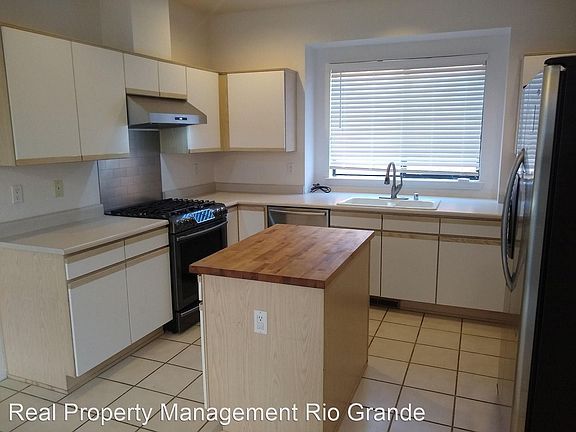 5th image of 2140 Coyote Willow Ave NE