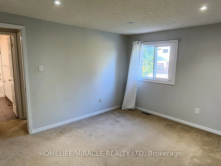 264 Wright Cres — Photo 18