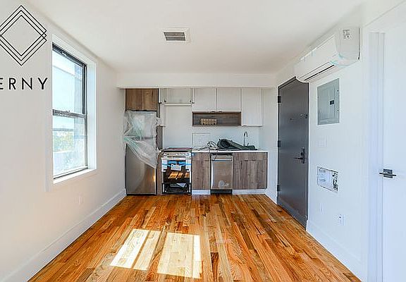 2nd image of 1603 Lincoln Pl Penthouse 8