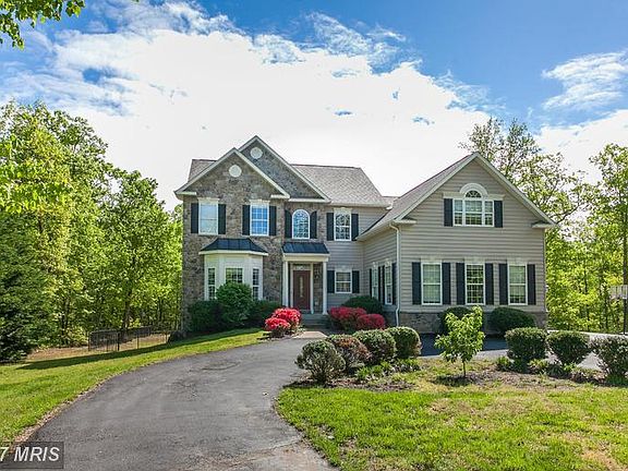 3rd image of 384 Gentle Breeze Cir