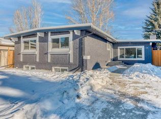 128 W Cantrell Pl SW, Calgary, AB T2W 1X2