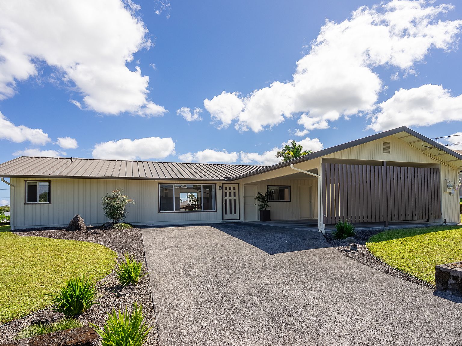 833 Hoolala Pl, Hilo, HI 96720 | Zillow