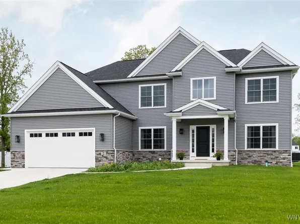 23 Wentworth Dr, Orchard Park, NY 14127