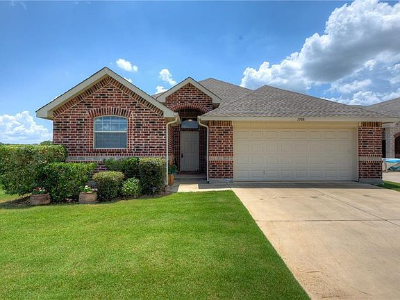 2nd image of 3908 Trenton Pl