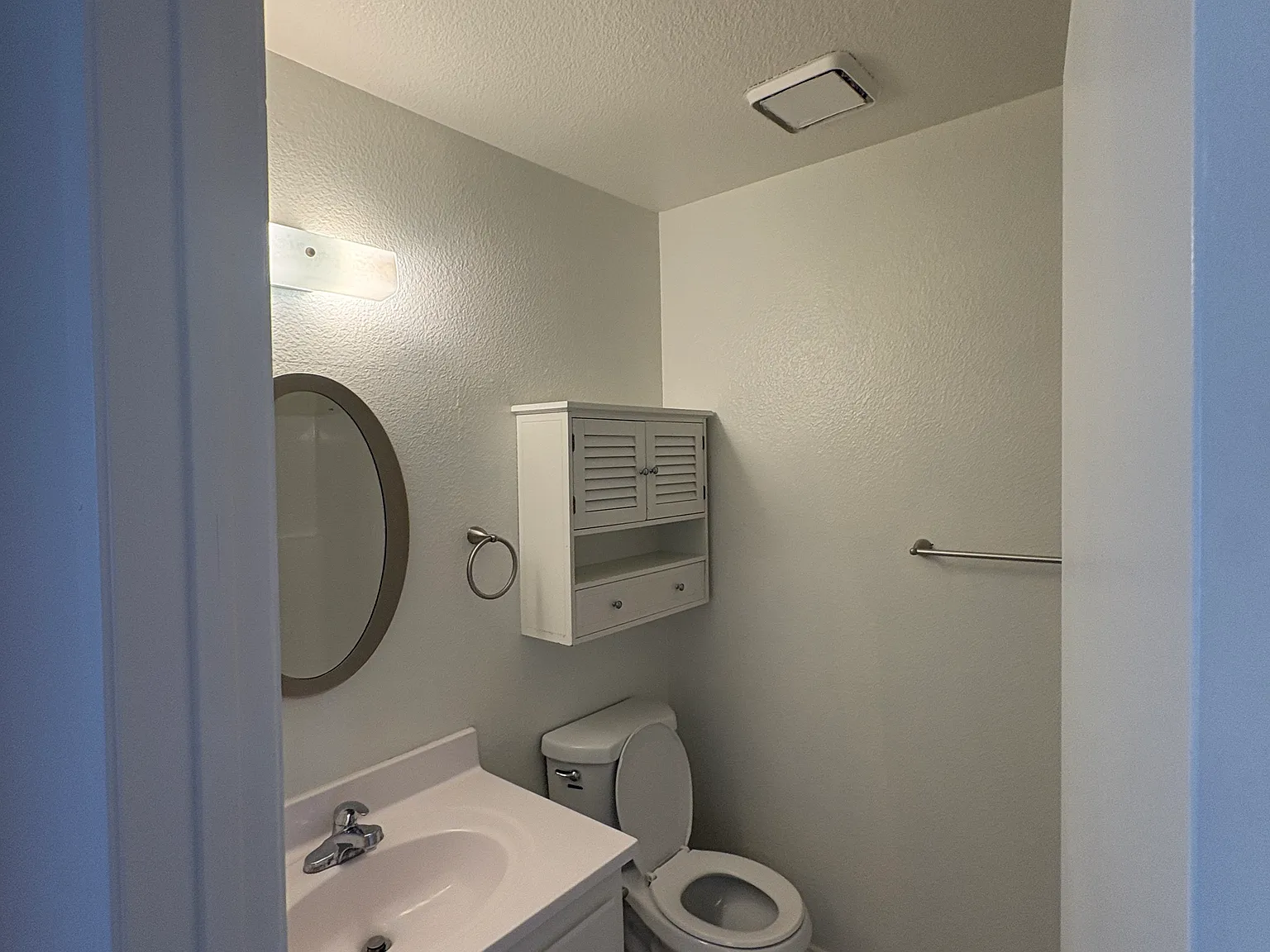 2 bed, 820 sqft, $2,350 — Photo 3