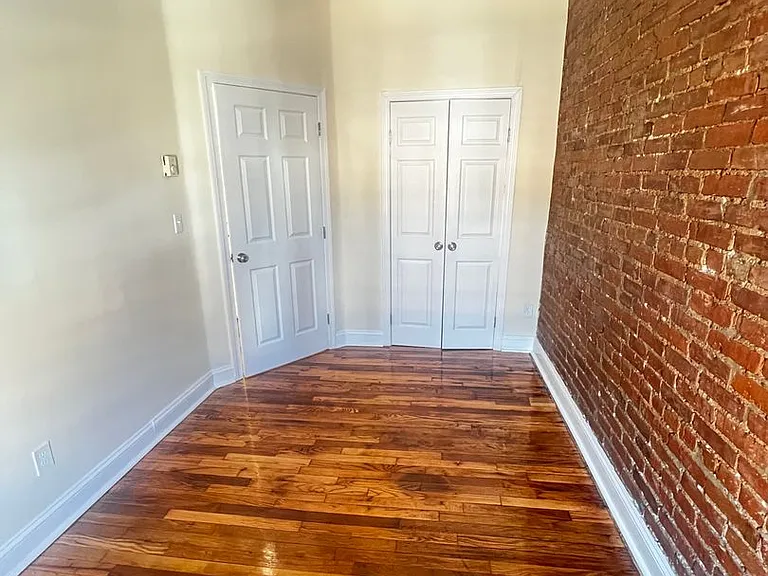 892 Huntington Ave #5 — Photo 3