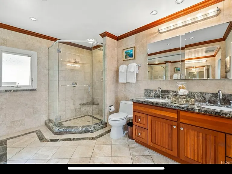 1431 Kamole St — Photo 2