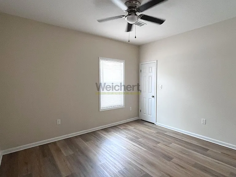 719 N 5th St — Photo 6