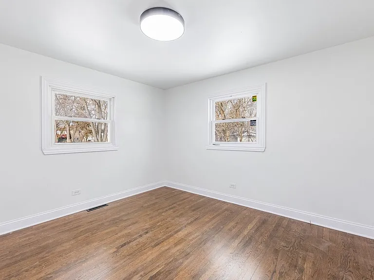 4120 Greenbrier Ln — Photo 5