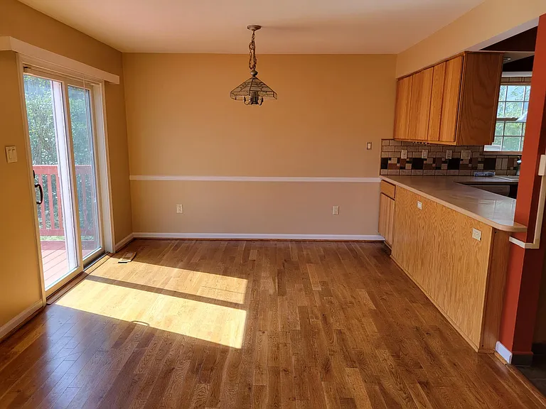 208 Prospect Ave — Photo 12