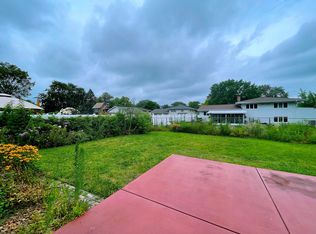 1935 Wren Dr, Munster, IN 46321