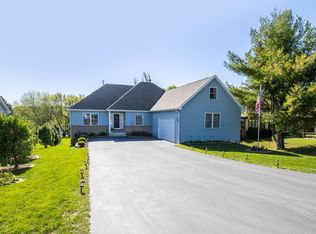 2107 Lake Summerset Rd, Davis, IL 61019