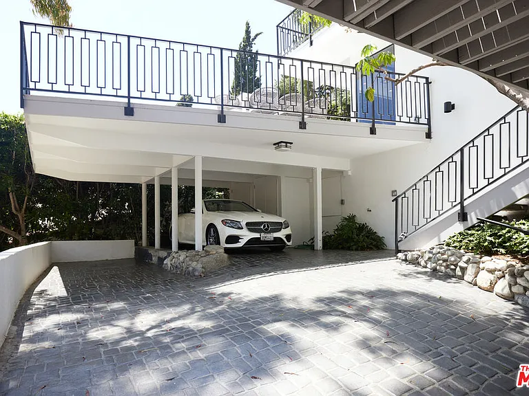 1341 Sierra Alta Way — Photo 26