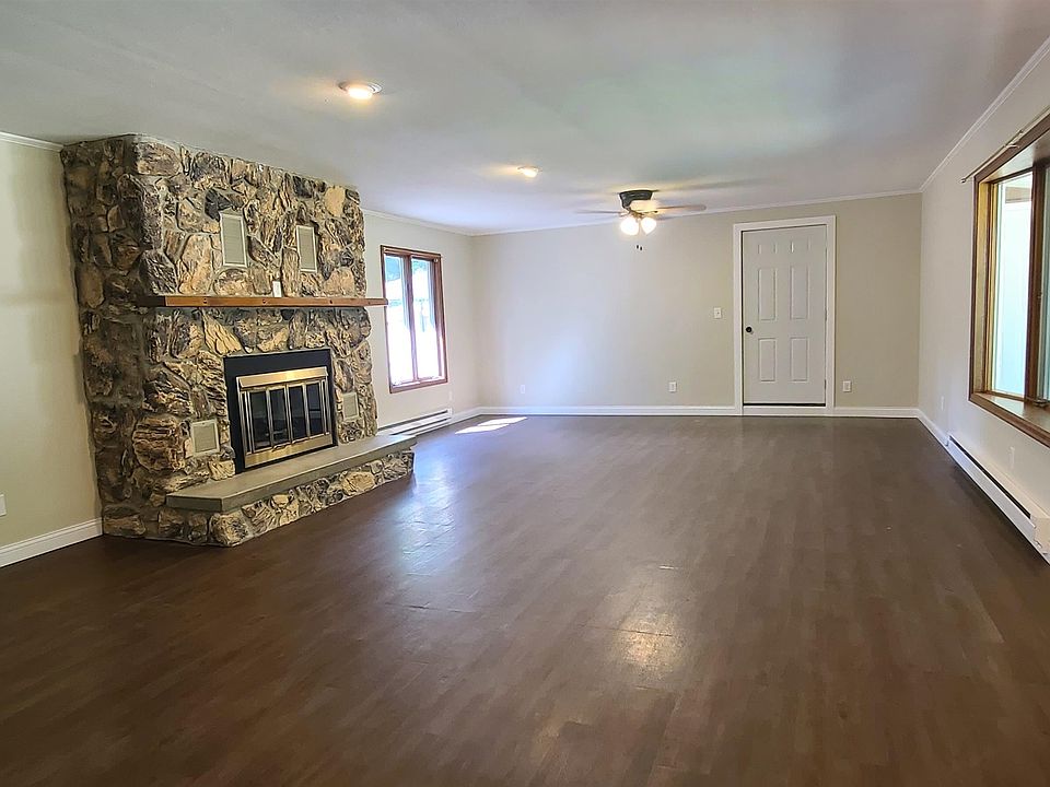 2089 Blackhawk Ln, Dixon, IL 61021 Zillow