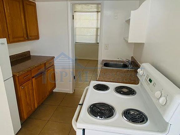 4th image of 4611 S Congress Ave APT 116