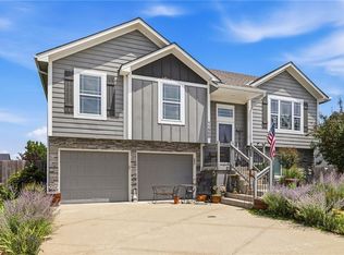 11500 E 207th Cir, Peculiar, MO 64078