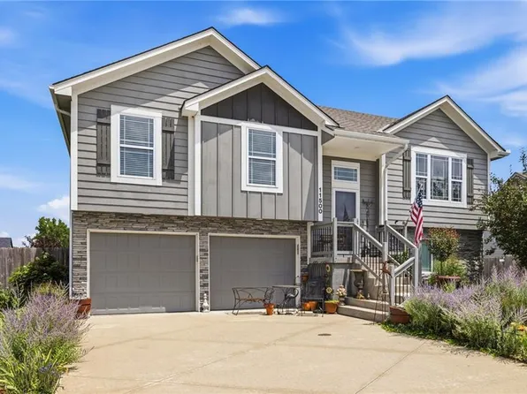 11500 E 207th Cir, Peculiar, MO 64078