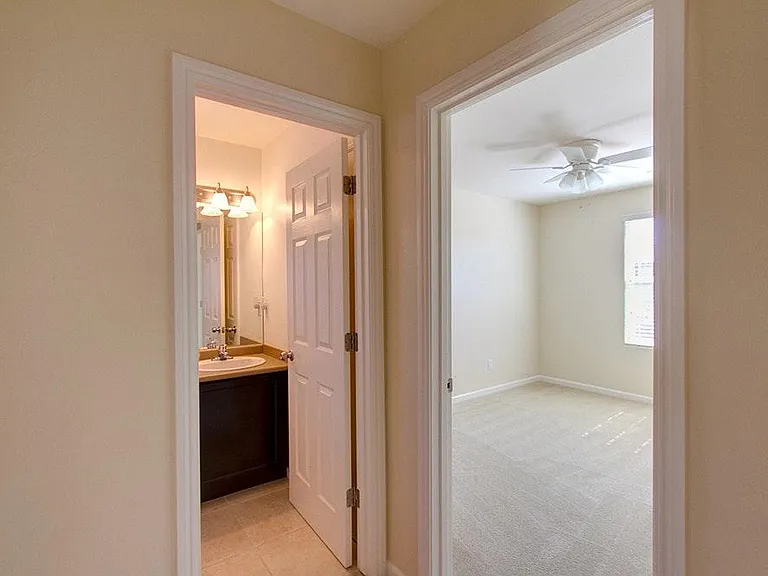 1579 N Strada Way — Photo 10
