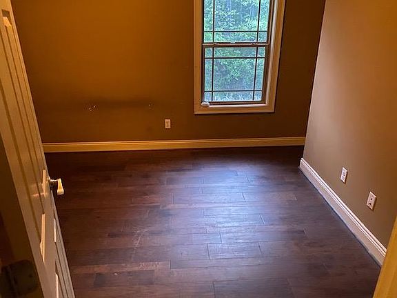 5th image of 875 Country Cove Lane