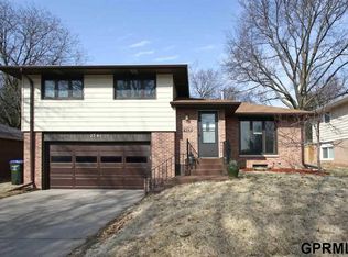 2741 S 39th St, Lincoln, NE 68506