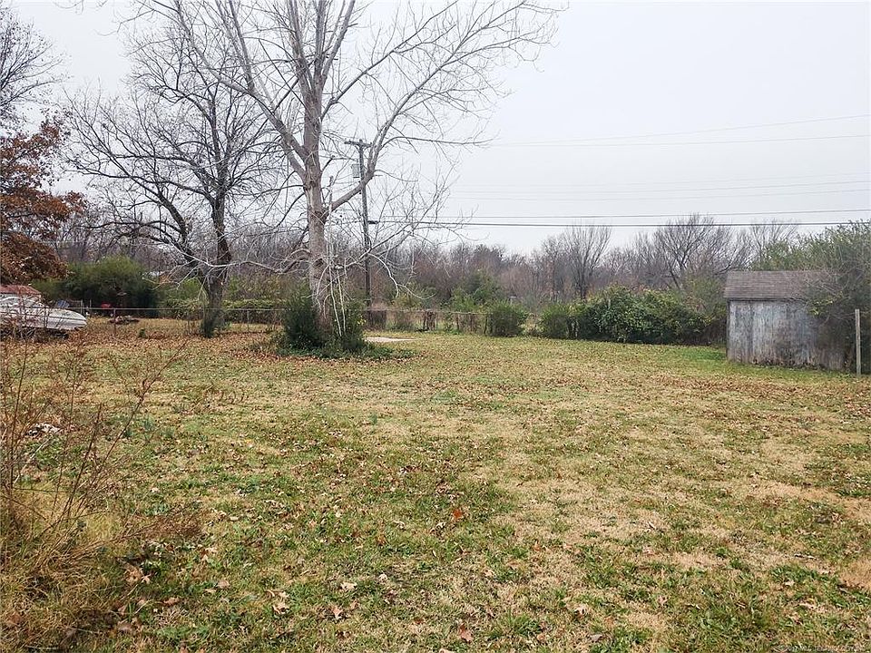 2nd image of 5640 N Utica Pl