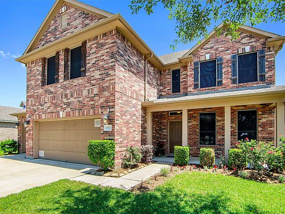2nd image of 1523 Brook Hollow Dr