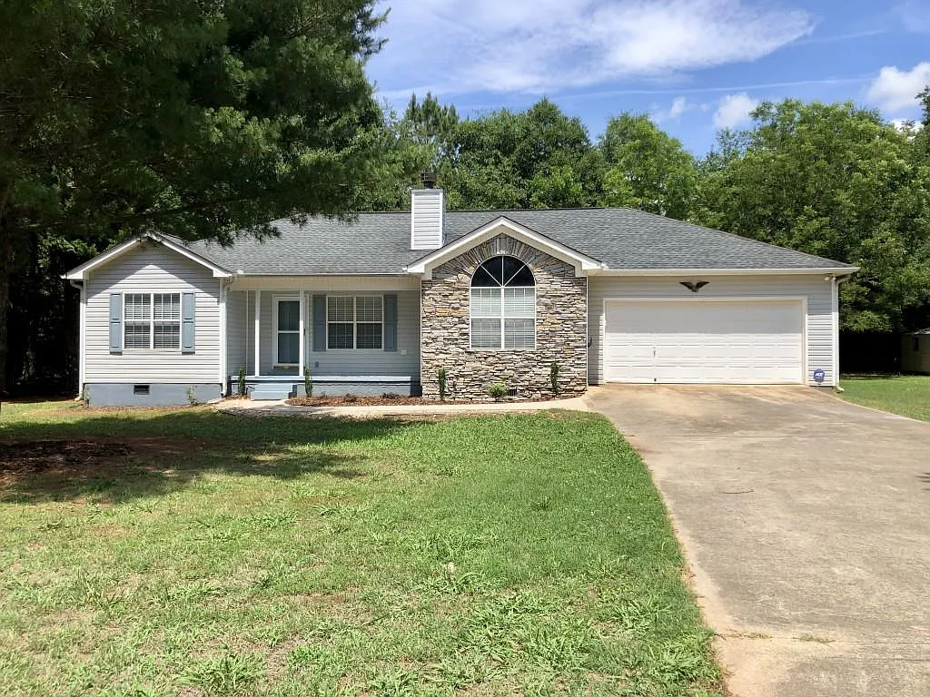 2193 Jackson Dr photo 1