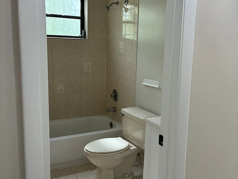10881 SW 24th Ter — Photo 5