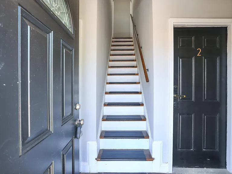 W St SE — Photo 3