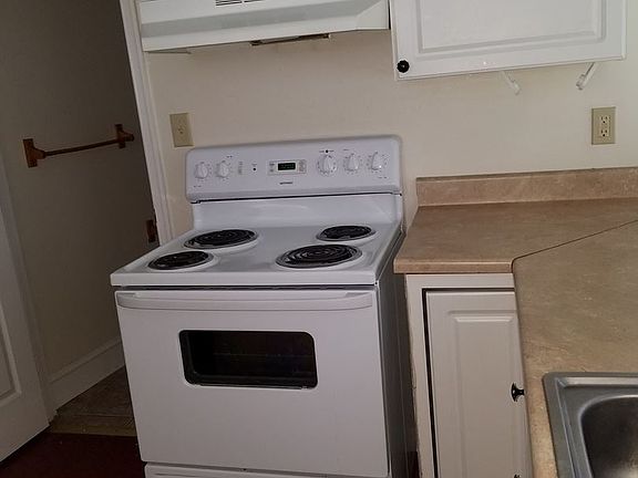 3rd image of 708 Summit Ave APT 3